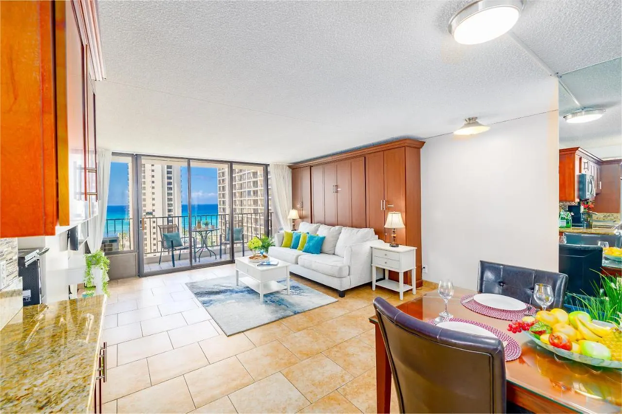 Apartment Beautiful Ocean View, Split Ac, 1 Block To Beach And Parking Honolulu