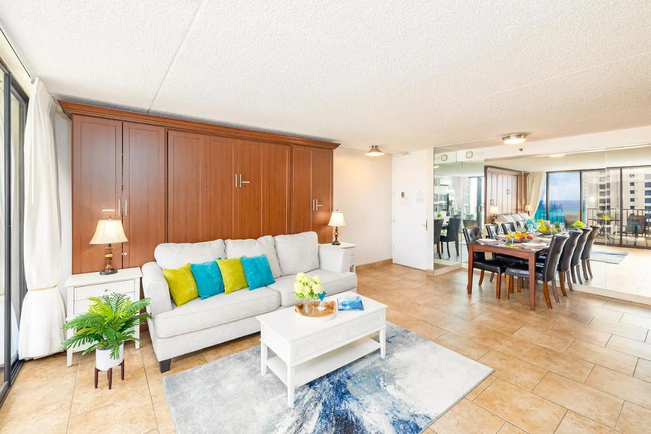 Beautiful Ocean View, Split Ac, 1 Block To Beach And Parking Honolulu
