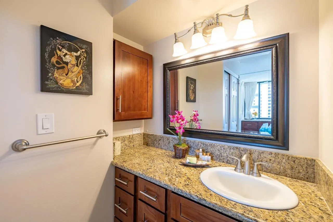 Beautiful Ocean View, Split Ac, 1 Block To Beach And Parking Honolulu 0*,