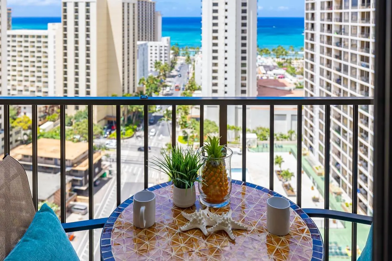 Apartment Beautiful Ocean View, Split Ac, 1 Block To Beach And Parking Honolulu United States