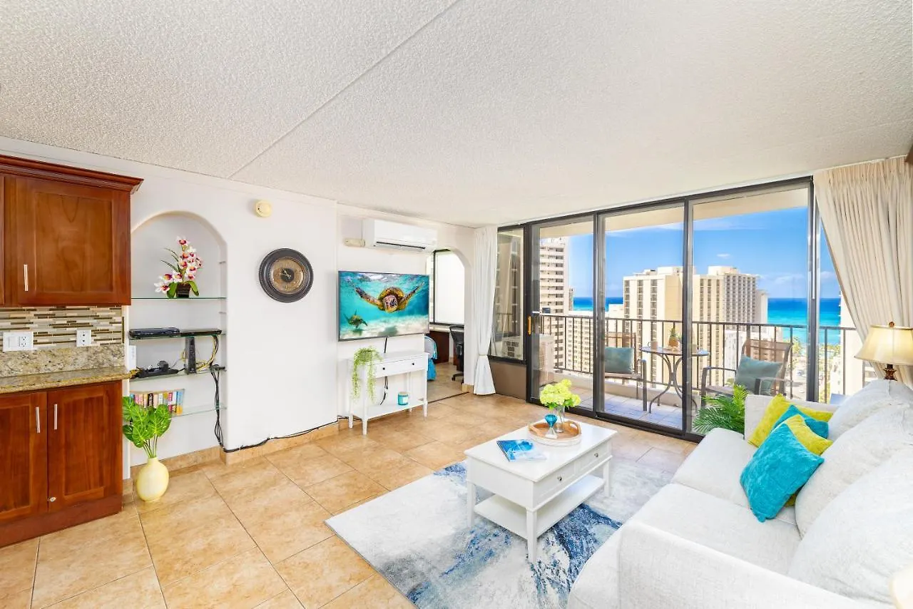 Beautiful Ocean View, Split Ac, 1 Block To Beach And Parking Honolulu Apartment