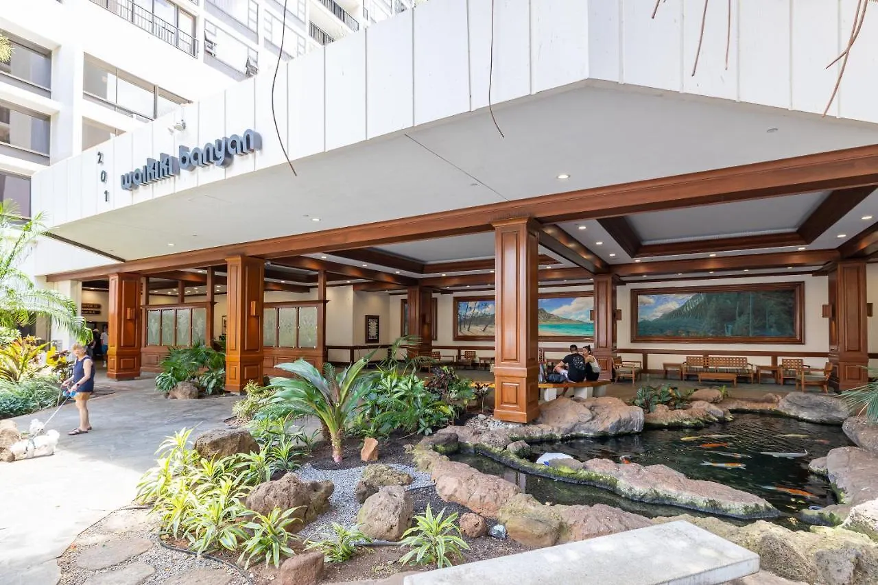 Apartment Beautiful Ocean View, Split Ac, 1 Block To Beach And Parking Honolulu