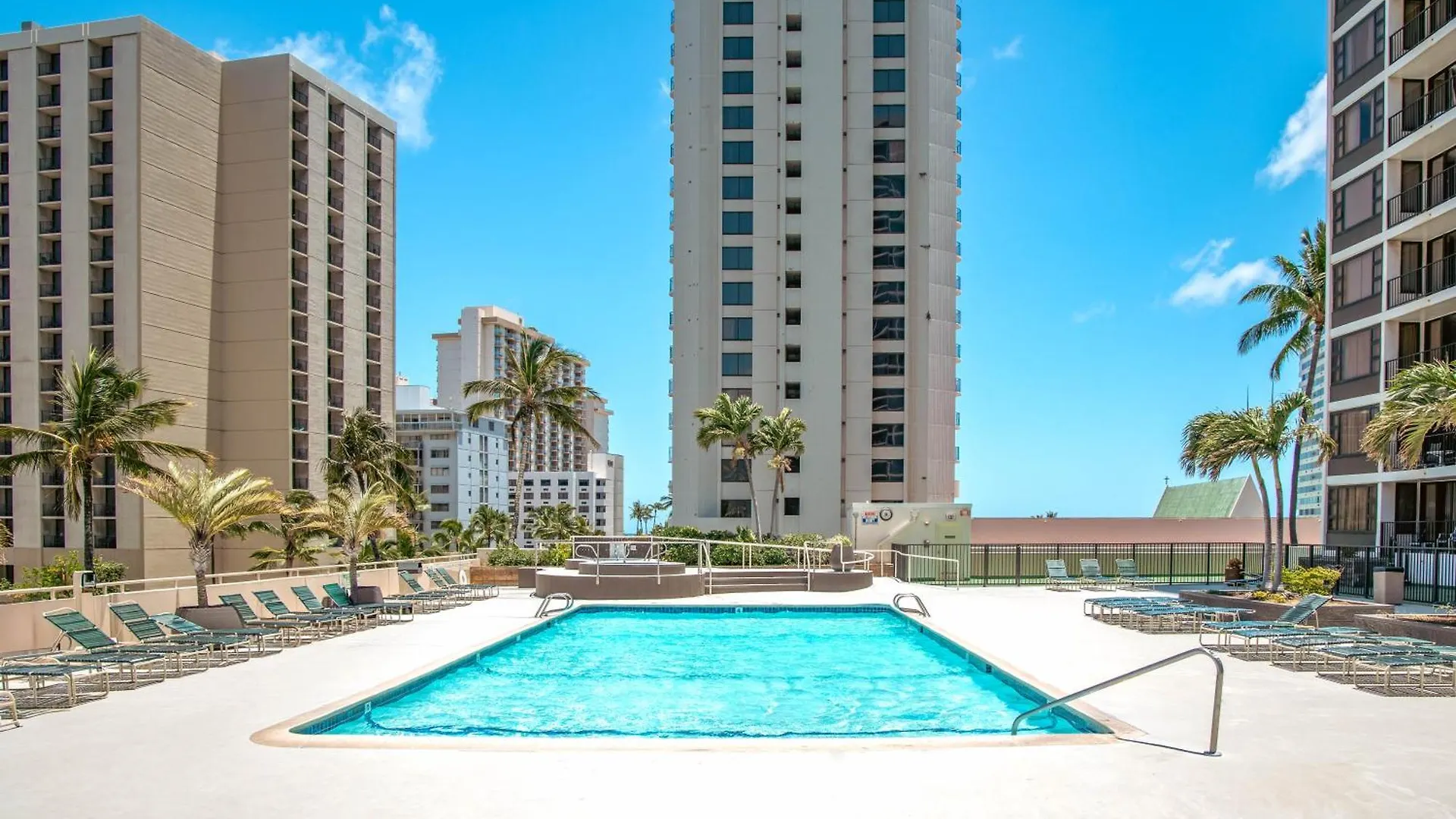 Beautiful Ocean View, Split Ac, 1 Block To Beach And Parking Honolulu Apartment