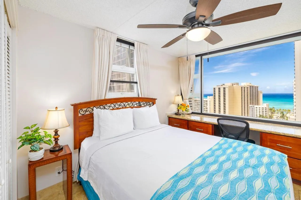 הונולולו Beautiful Ocean View, Split Ac, 1 Block To Beach And Parking דירה