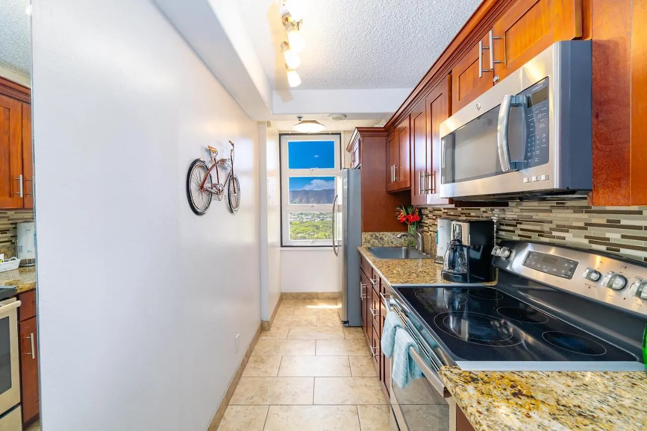 דירה הונולולו Beautiful Ocean View, Split Ac, 1 Block To Beach And Parking